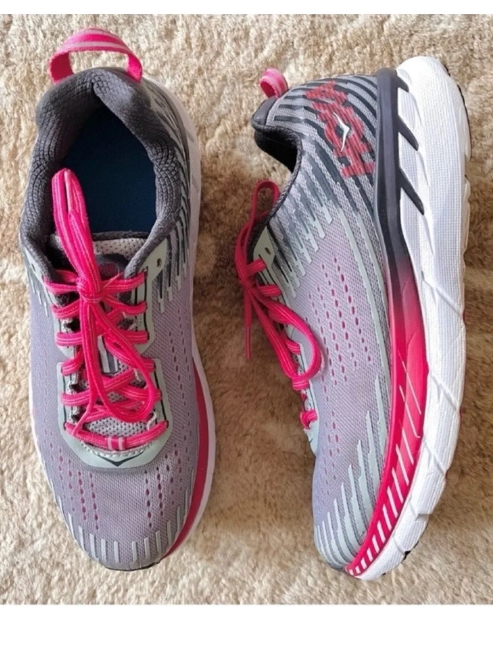 Hoka One One clifton light